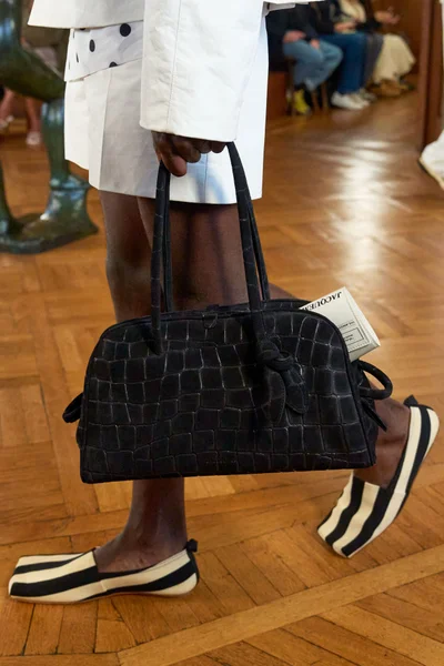 Look 63